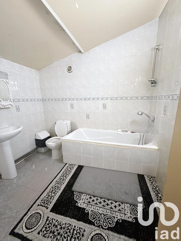 Maison - 175 m² - 12 pièces