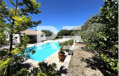 Villa - 171 m² - 8 pièces