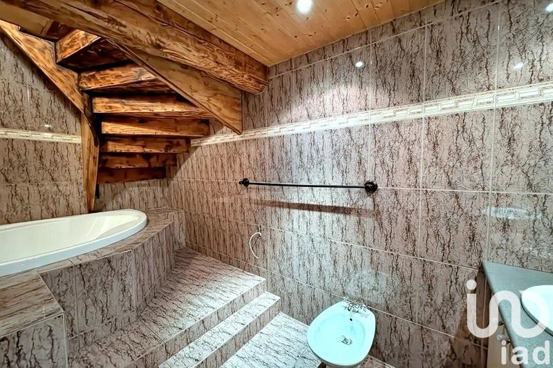 Maison - 266 m² - 10 pièces