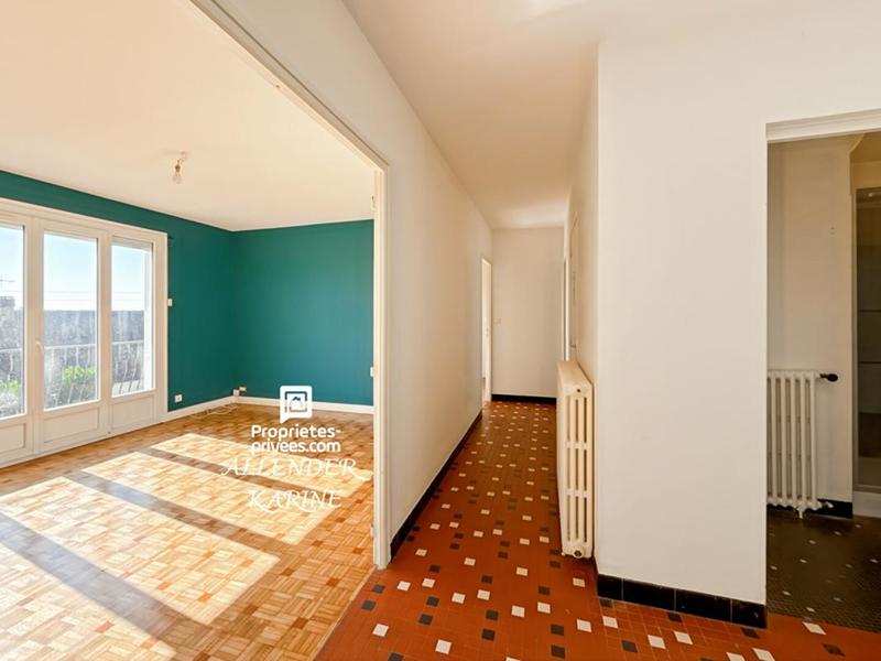 Maison - 141 m² - 8 pièces