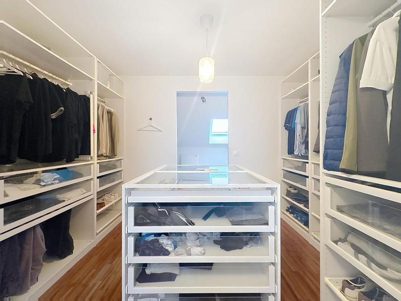 Maison - 166 m² - 7 pièces