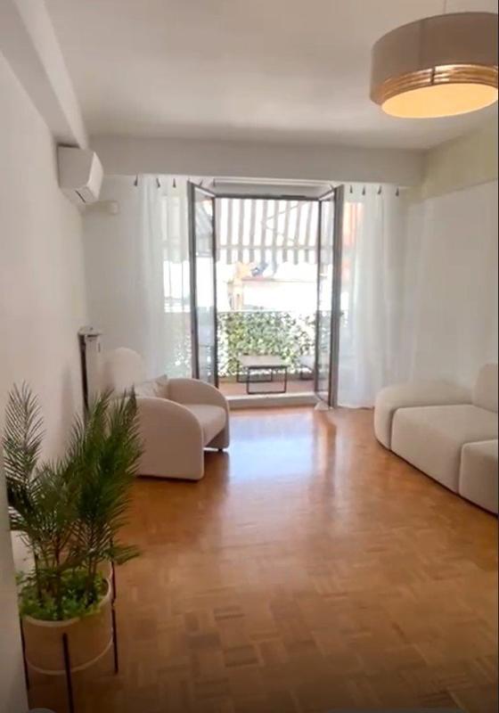 Appartement - 95 m² - 3 pièces