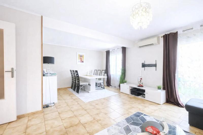 Maison - 88 m² - 5 pièces