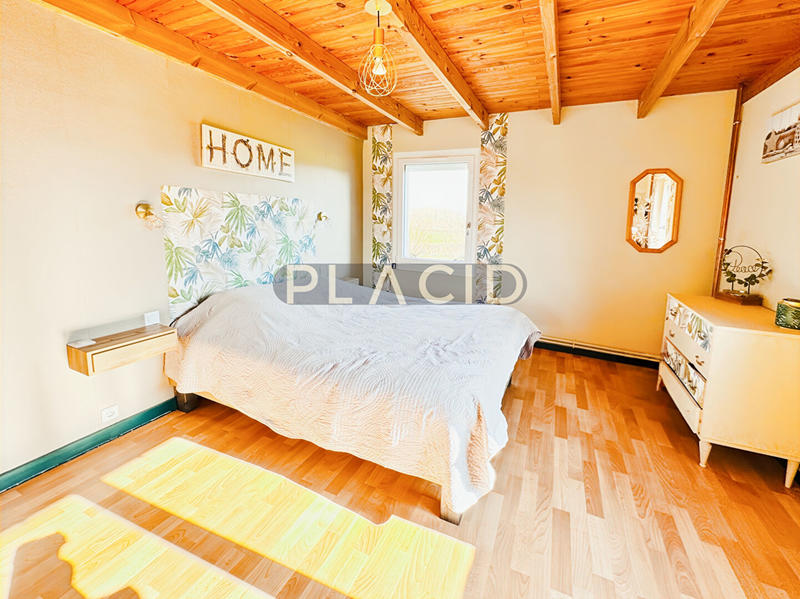 Maison - 328 m² - 10 pièces