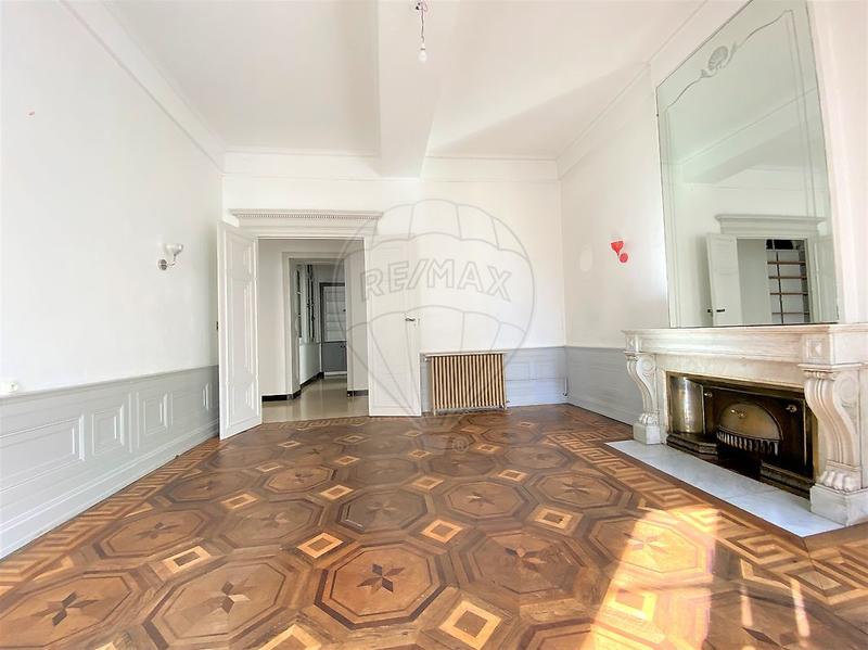 Appartement - 90 m² - 3 pièces