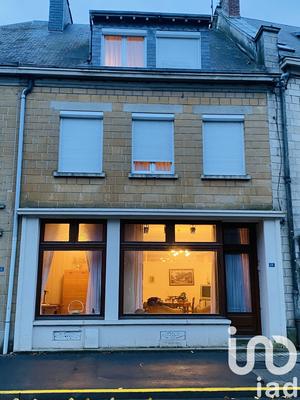 Maison de ville - 204 m² - 7 pièces