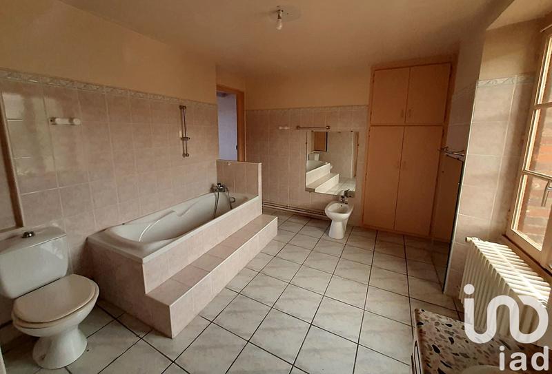 Maison - 230 m² - 9 pièces