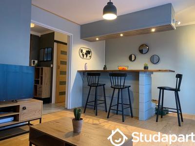 Chambre - 10 m² - 1 pièce