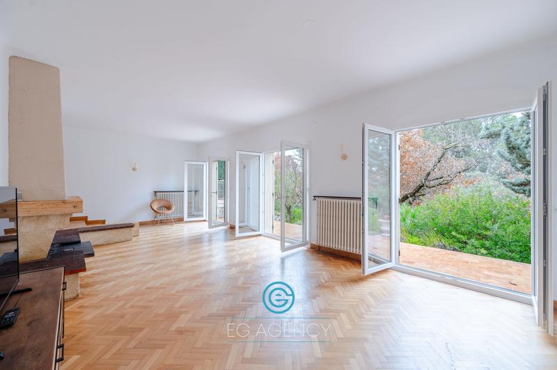 Maison - 162 m² - 7 pièces