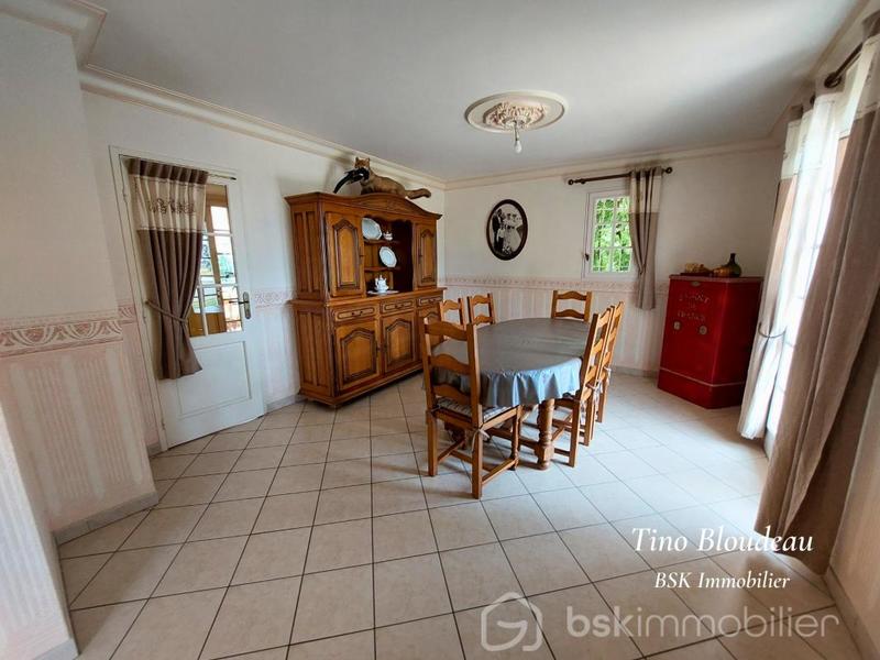 Maison - 180 m² - 8 pièces