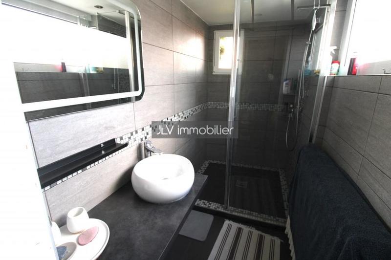 Demeure - 265 m² - 9 pièces