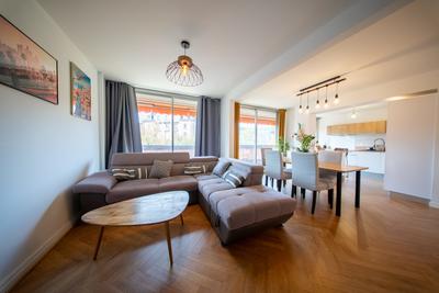 Appartement - 93 m² - 4 pièces