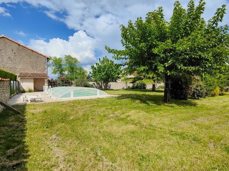 Maison en pierre - 146 m² - 4 pièces