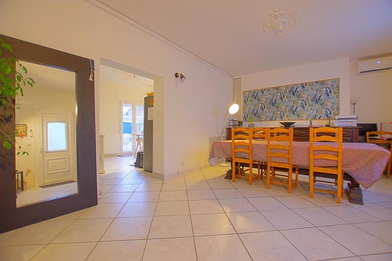 Maison - 198 m² - 6 pièces