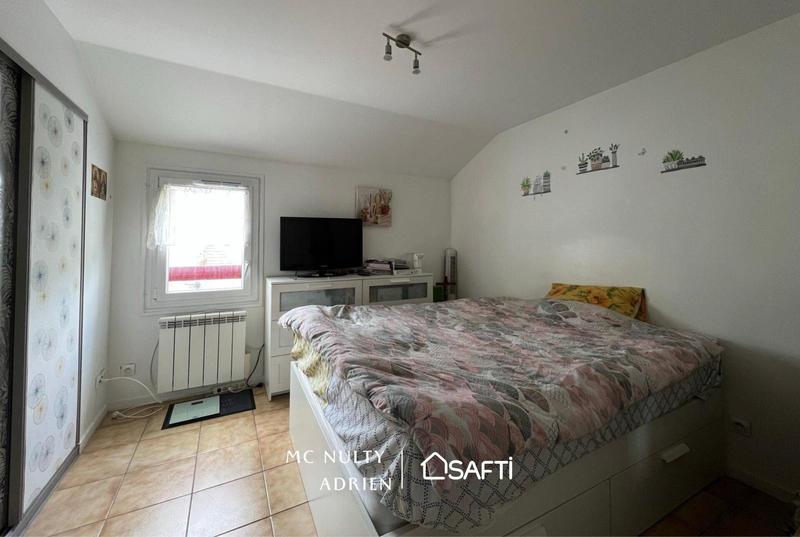 Maison - 90 m² - 5 pièces