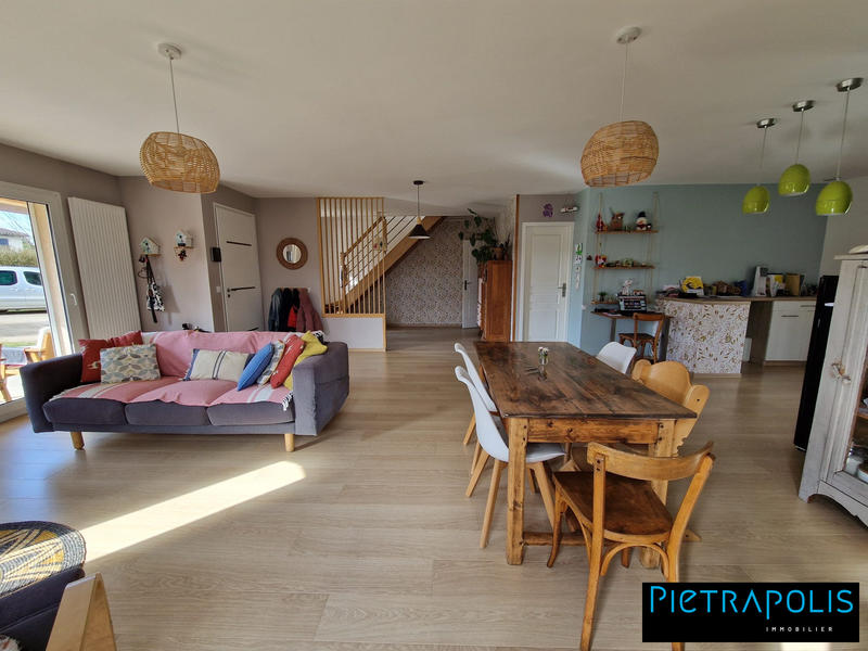 Villa - 184 m² - 6 pièces