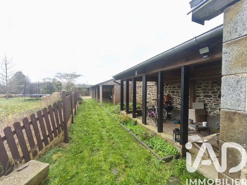 Maison - 242 m² - 8 pièces