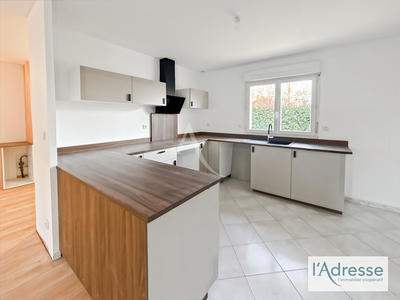 Maison - 92 m² - 4 pièces