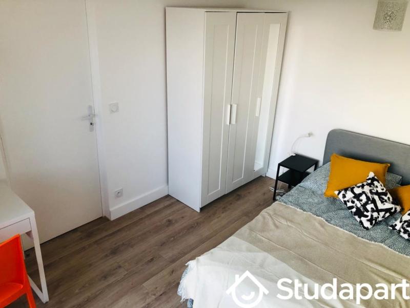 Chambre - 12 m² - 1 pièce