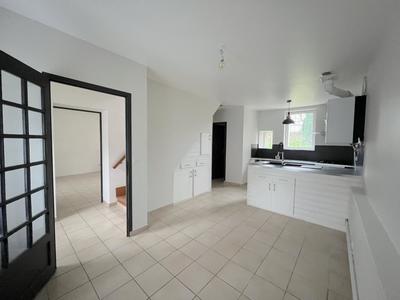 Maison de village - 92 m² - 4 pièces