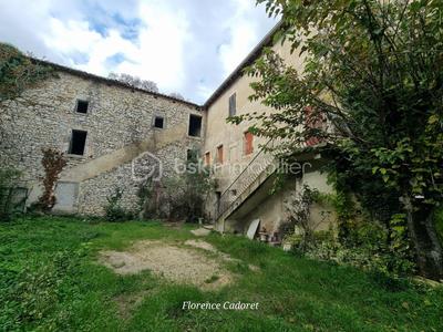 Maison - 400 m² - 10 pièces