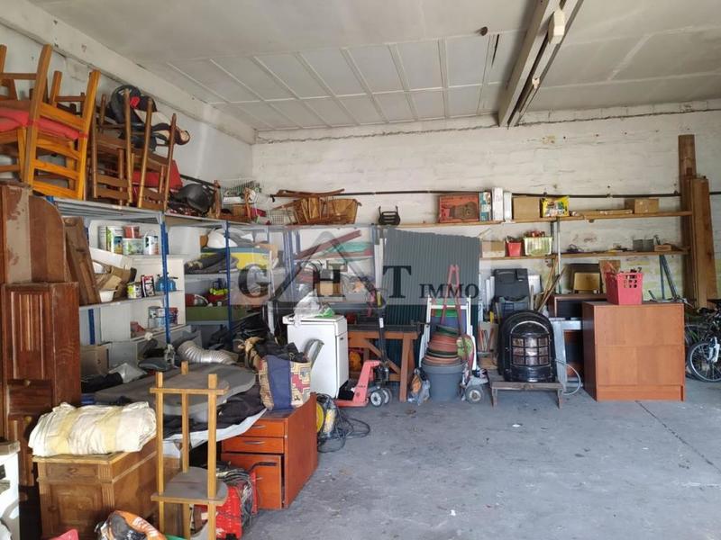 Entrepôt - 2 150 m²