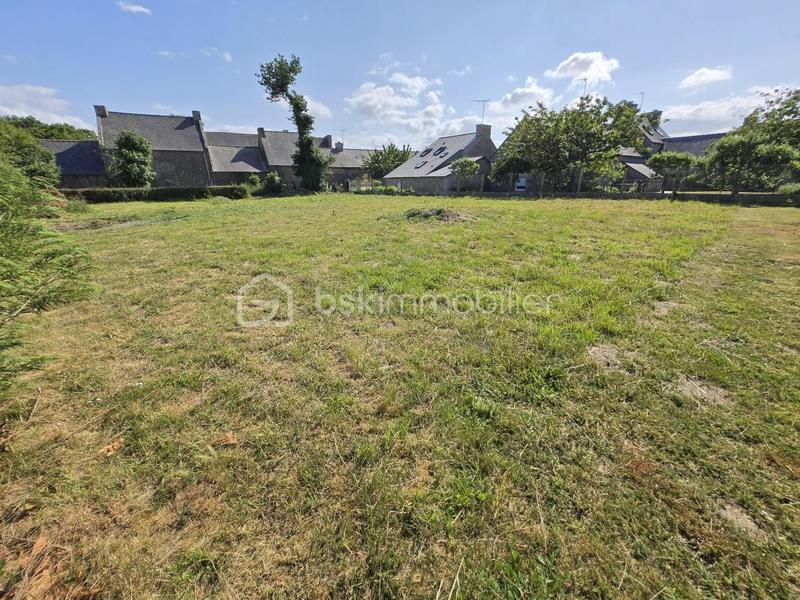 Terrain - 700 m²