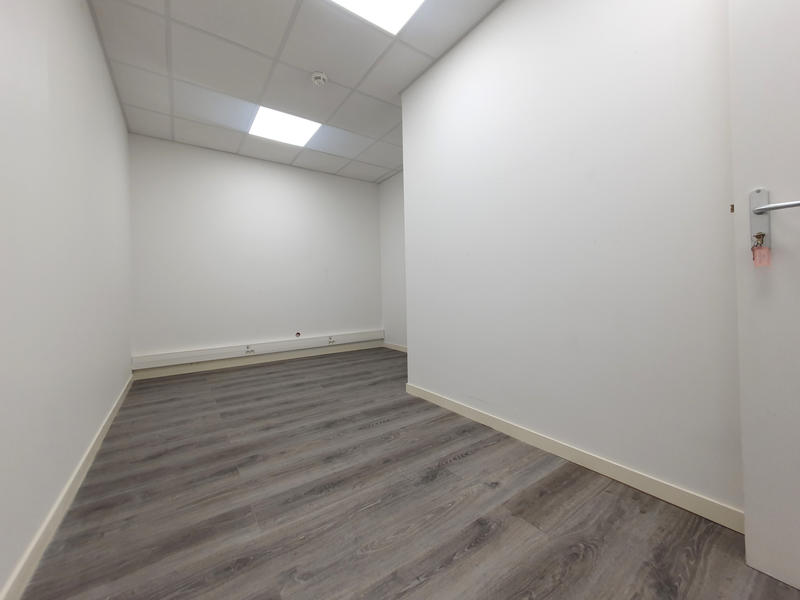 Bureau - 84 m²