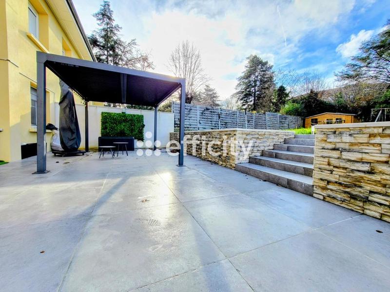 Appartement - 80 m² - 4 pièces