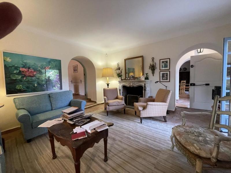 Mas - 318 m² - 12 pièces