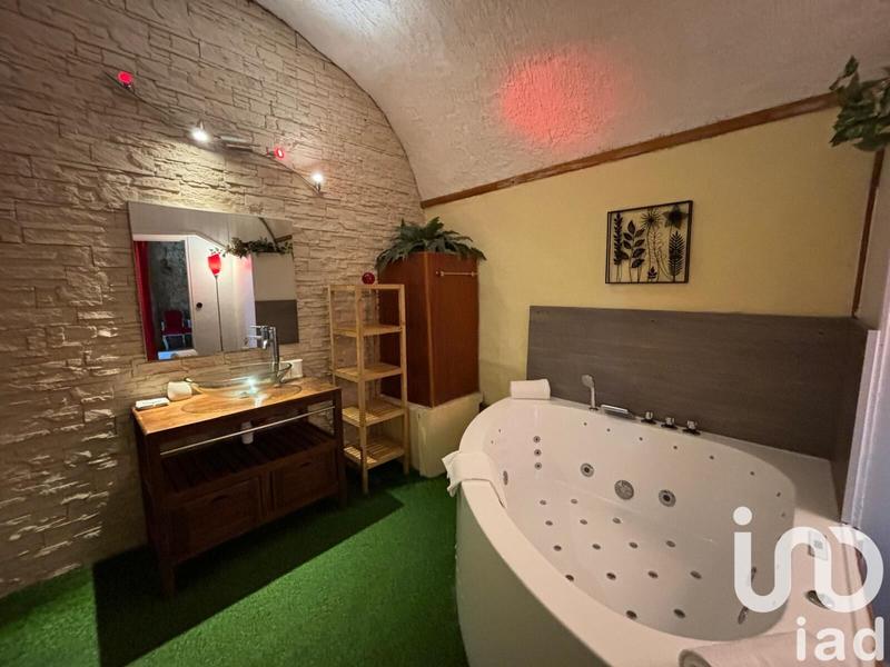 Maison - 550 m² - 14 pièces