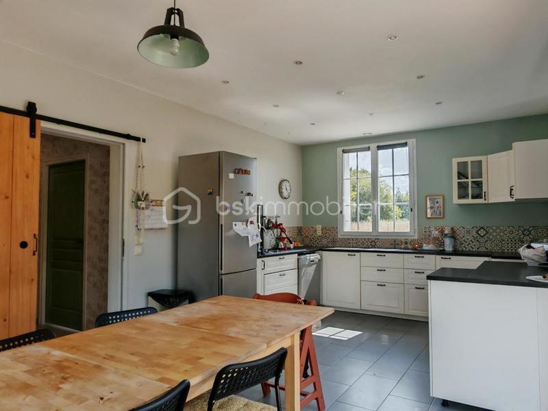 Maison - 186 m² - 6 pièces