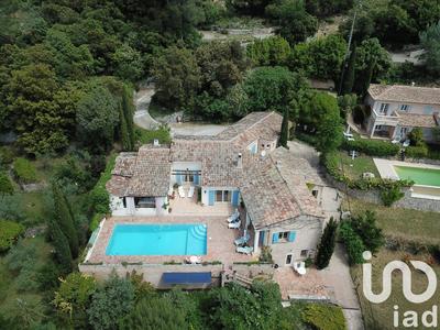 Maison - 225 m² - 5 pièces