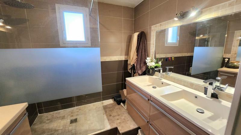 Appartement - 86 m² - 4 pièces