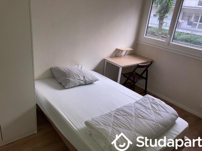 Chambre - 14 m² - 1 pièce