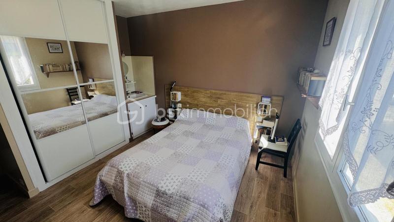 Maison - 247 m² - 10 pièces