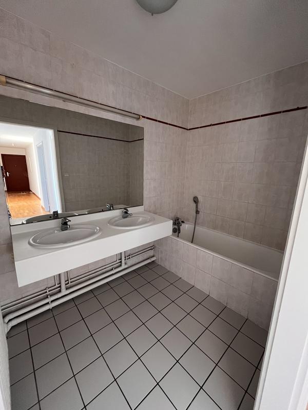 Appartement - 81 m² - 4 pièces