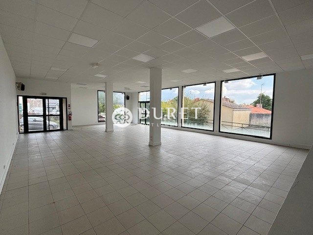 Local d'activités - 450 m²
