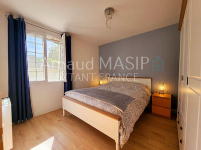 Maison - 273 m² - 11 pièces