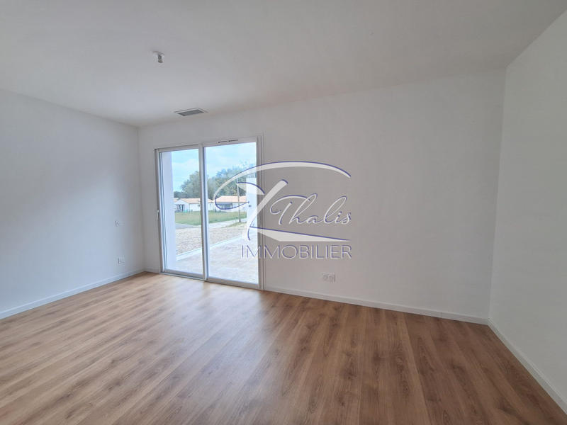 Maison contemporaine - 140 m² - 4 pièces