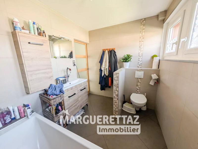 Maison jumelée - 73 m² - 4 pièces
