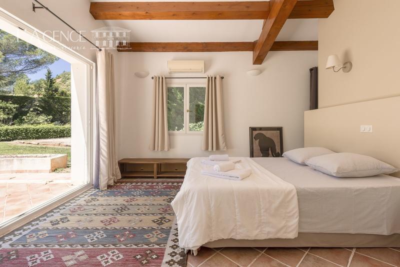 Maison - 296 m² - 8 pièces