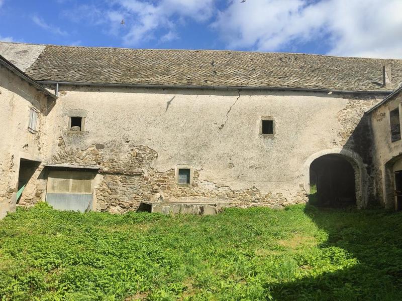 Corps de ferme - 300 m² - 7 pièces