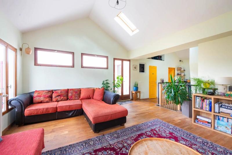 Maison - 215 m² - 9 pièces