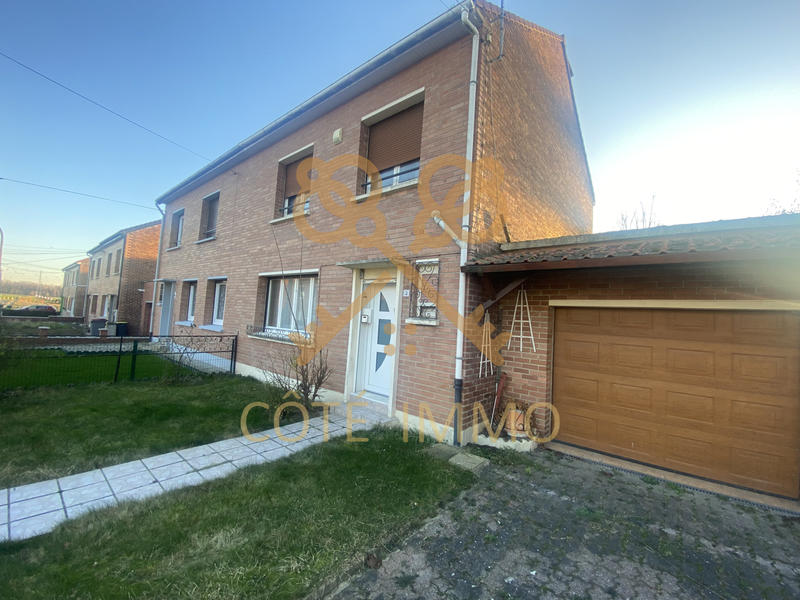 Maison - 97 m² - 6 pièces