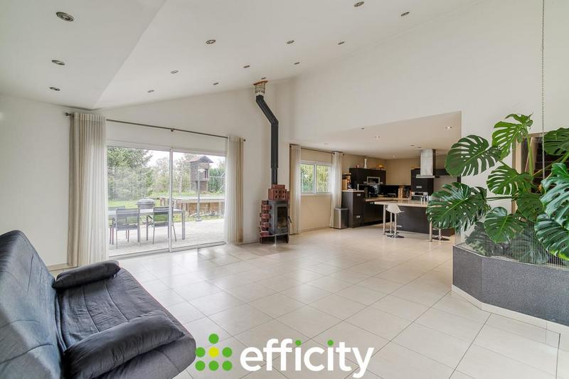 Maison - 186 m² - 7 pièces