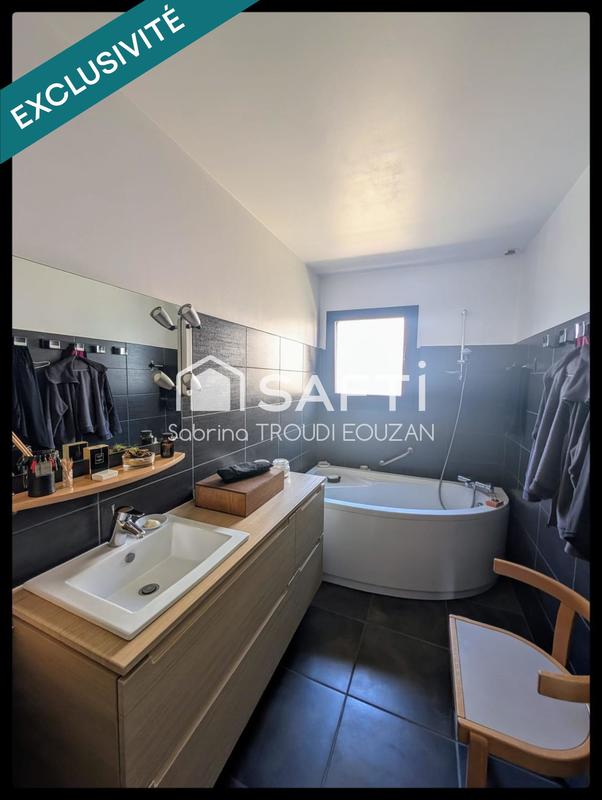 Loft - 144 m² - 5 pièces