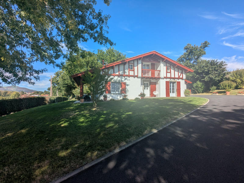 Maison - 148 m² - 6 pièces