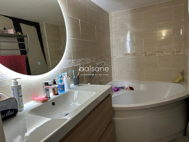 Maison - 85 m² - 4 pièces