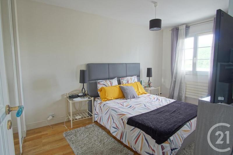 Pavillon - 137 m² - 7 pièces